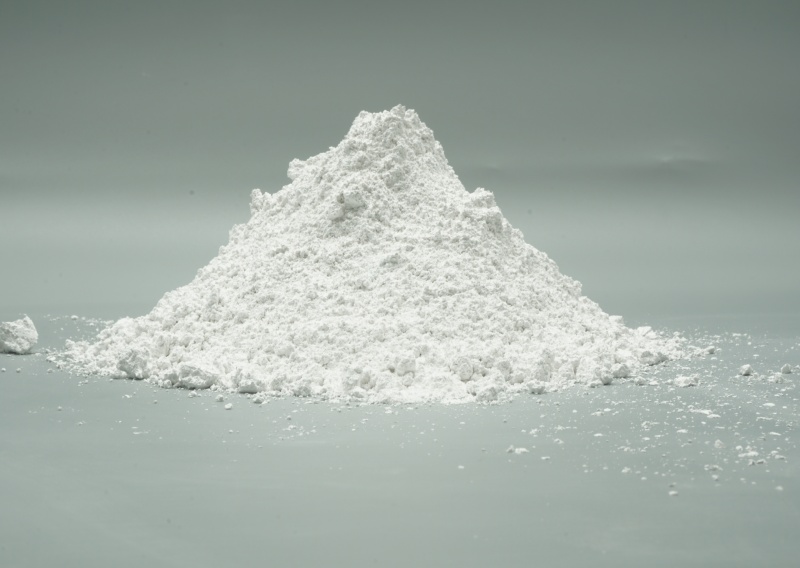 低钠白刚玉微粉